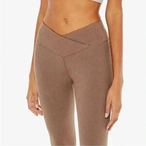 🤍Aeropostale Crossover Waist Ultra High Rise Ribbed Ankle Leggings XS